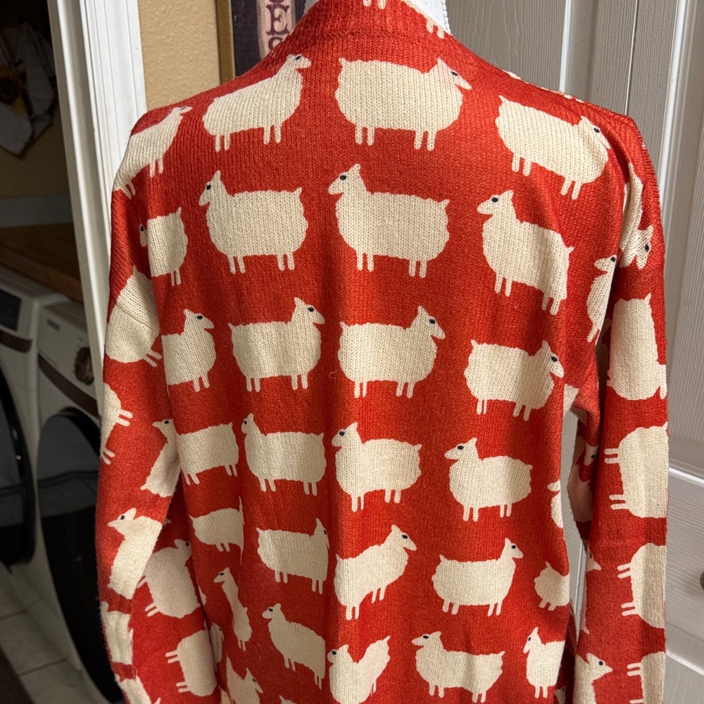 Princess Diana-themed black sheep sweater. EUC Sz Large - Picture 4 of 5
